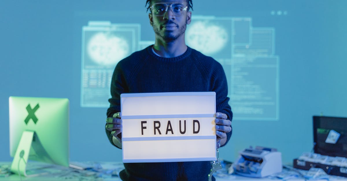 découvrez l'univers du cybercrime, ses enjeux, ses conséquences et les moyens de protection. informez-vous sur les différentes formes d'attaques numériques et restez vigilant face aux menaces en ligne.