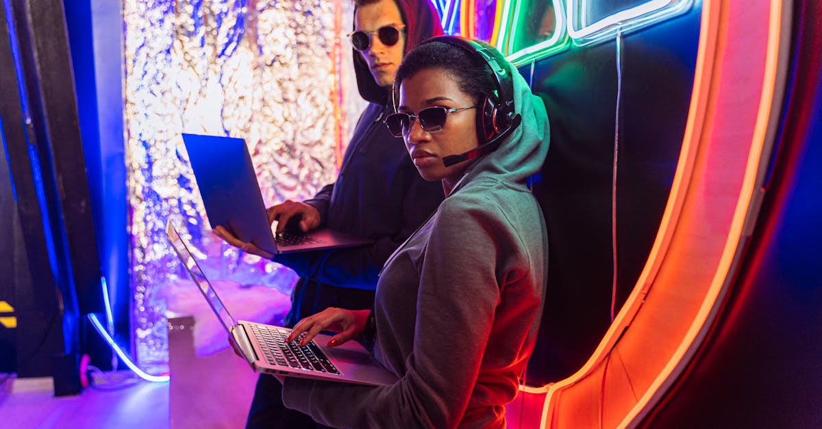 découvrez l'univers du cybercrime, ses enjeux, ses techniques et ses conséquences. informez-vous sur les meilleures pratiques pour protéger vos données et naviguer en toute sécurité sur internet.