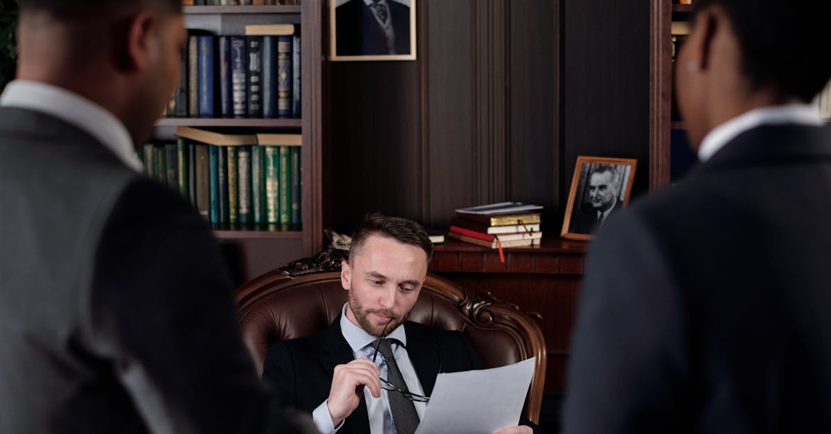 découvrez les services d'un avocat professionnel pour vous accompagner dans vos démarches juridiques. que ce soit pour une consultation, une représentation en justice ou des conseils juridiques, notre avocat est à votre écoute pour défendre vos intérêts avec compétence et diligence.