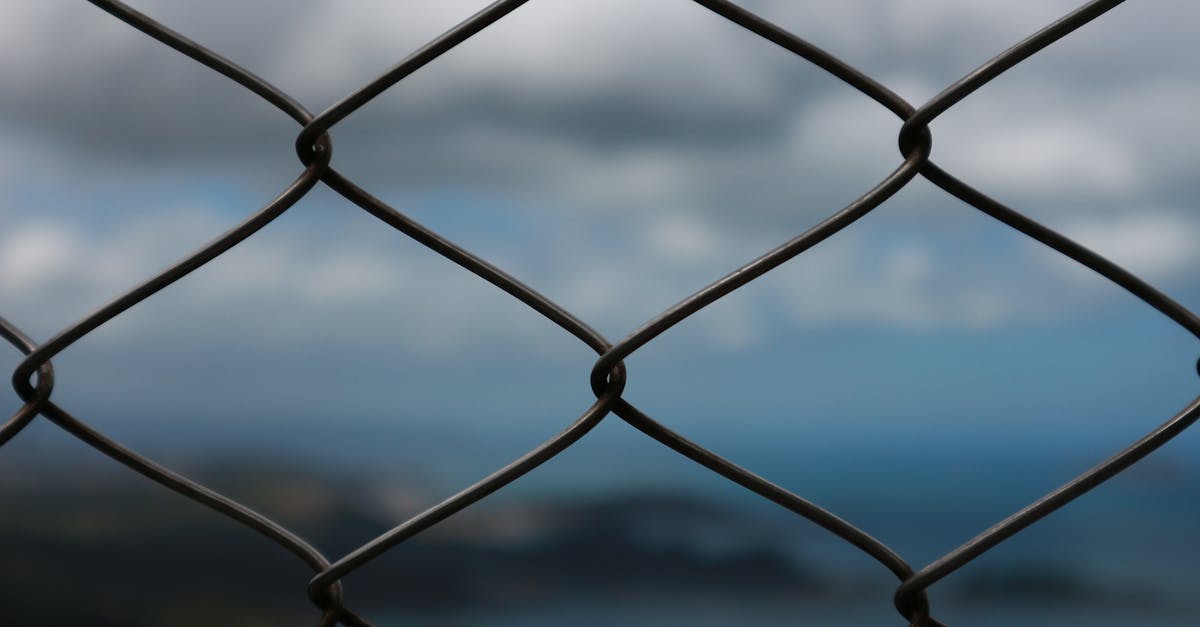 découvrez comment la sécurité cloud protège vos données et applications en ligne. apprenez les meilleures pratiques pour garantir la confidentialité, l’intégrité et la disponibilité de vos informations dans le cloud.