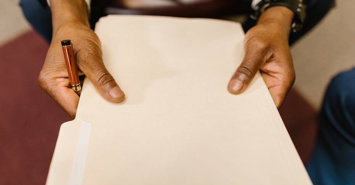 découvrez tout ce qu'il faut savoir sur la responsabilité légale. explorez les principes fondamentaux, les obligations et les conséquences juridiques qui peuvent découler de diverses actions. comprenez comment la législation encadre la responsabilité afin de mieux protéger vos droits et ceux des autres.