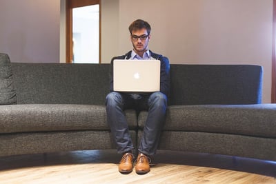 Cyber-justice et conformité légale : Un guide pour les entreprises modernes